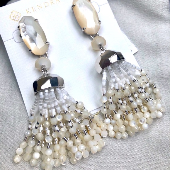 NWT Kendra Scott RARE & Retired Dove Earrings Pearl & Silver Perfect & GORGEOUS - Picture 7 of 7